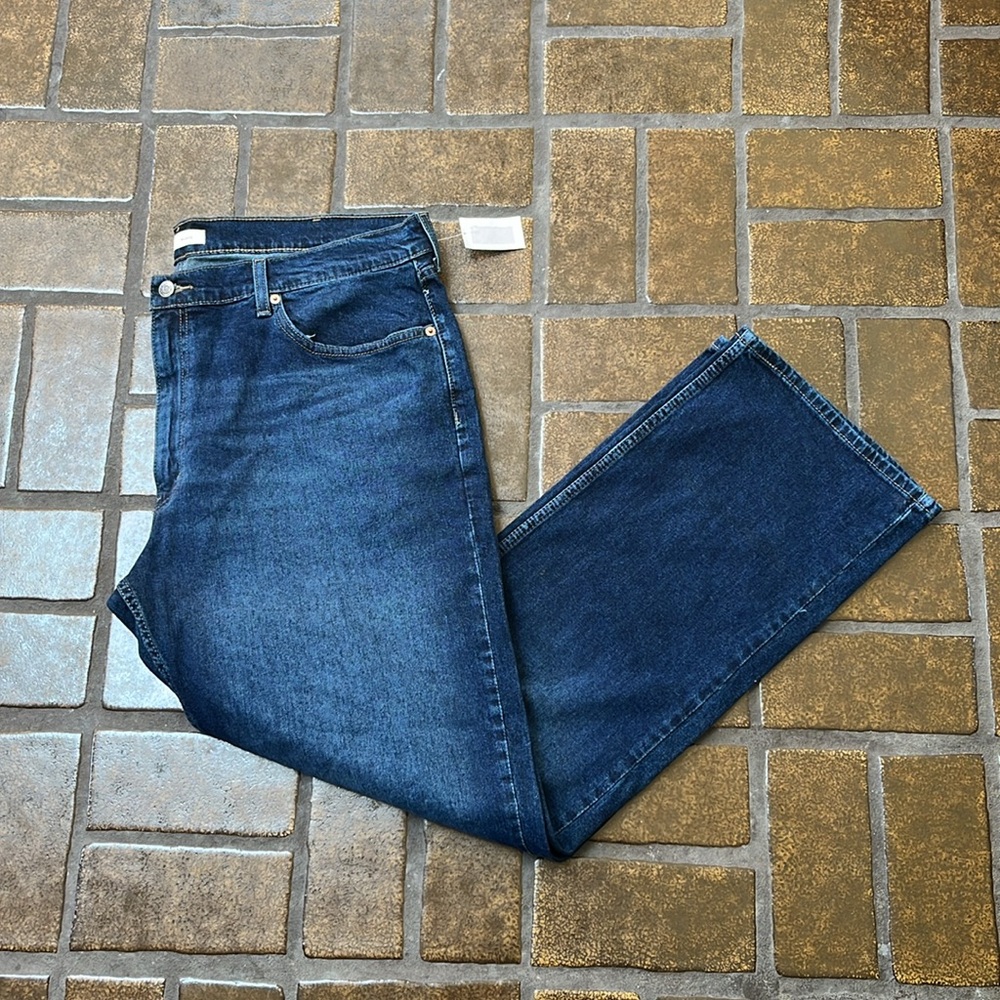 NWT Signature by Levi Strauss Relaxed Fit Jean